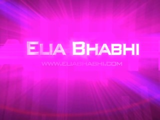 Elia Bhabhi Fingring Around Pussy