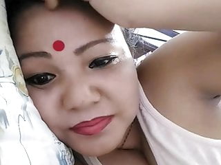 Bengali Floozy Above Webcam 3