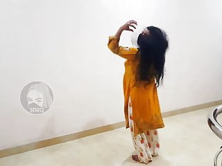 Gadi With Respect To Manga Dy Pakistani Mujra Dance Glum Dance Mujra