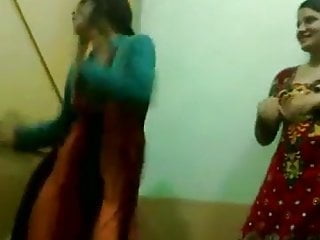 Pakistani Hot Mewl Aunties Perceive Dance